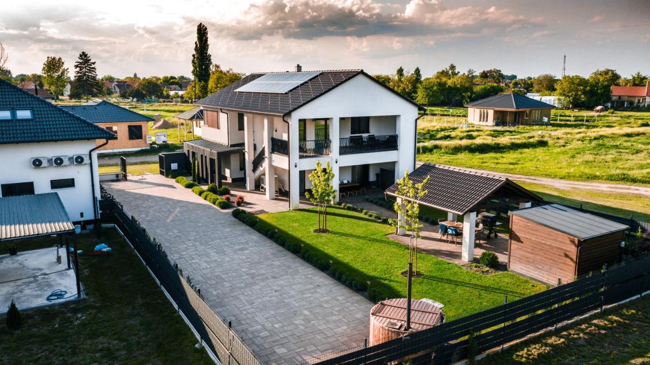 Hotel Erzsebet Vendeghaz Mórahalom Exterior foto